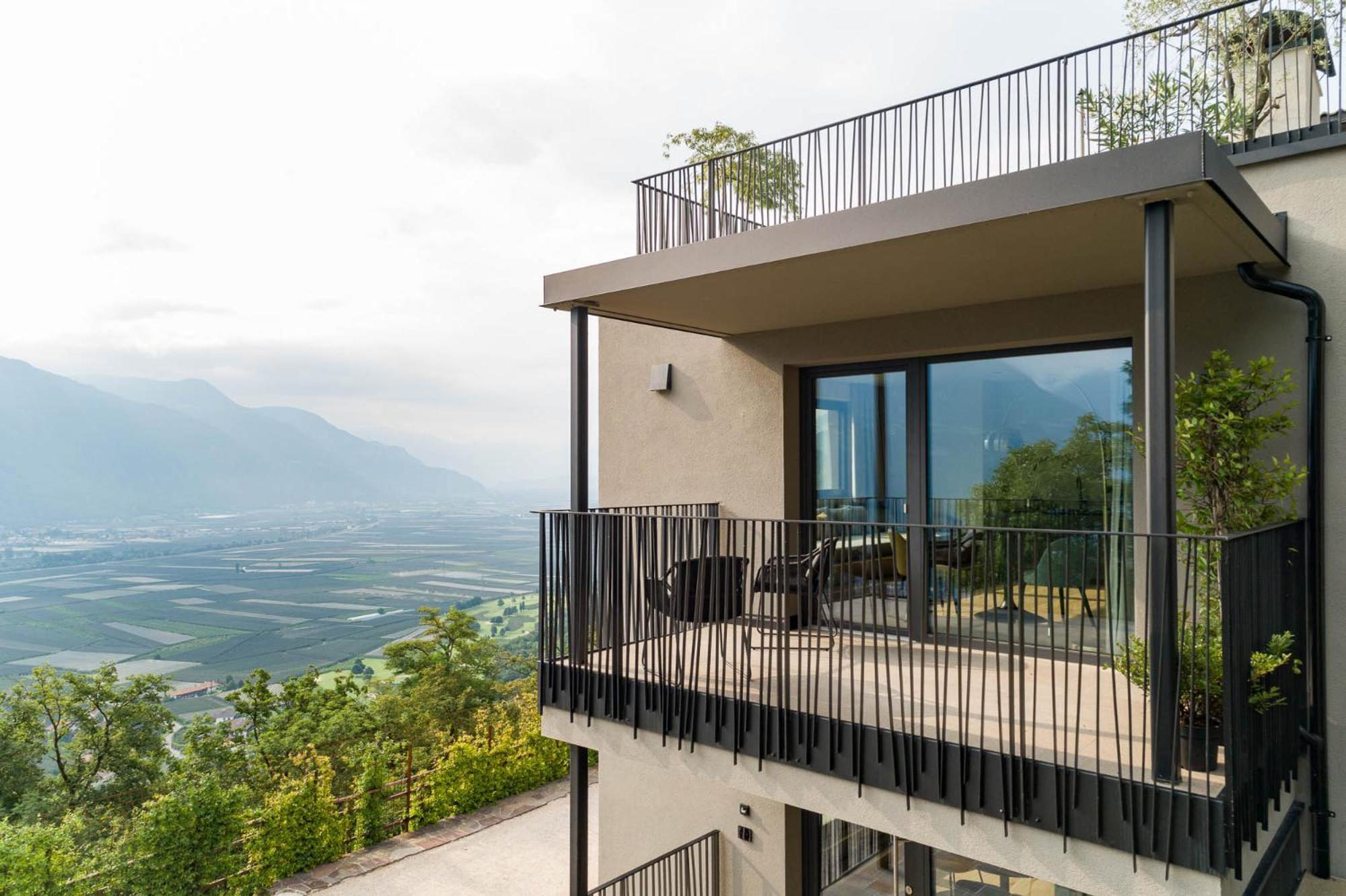 My Spring - Panoramic Suites Лана Екстериор снимка